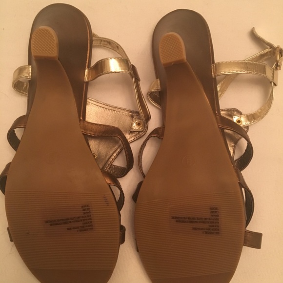 Sandals - Picture 2 of 5